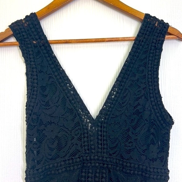 Forever 21 - Black Flat Lace Lined Deep V Neck Sleeveless Midi Dress Size Small - Picture 13 of 13